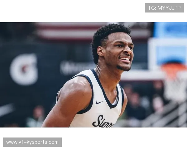 勒布朗·詹姆斯儿子布朗尼完成NBA首秀